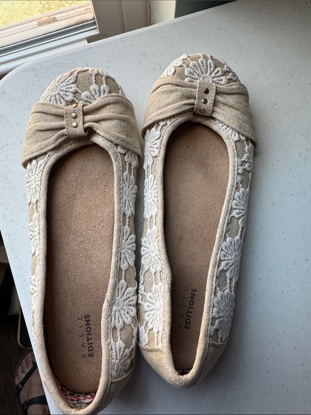 Basic Editions Neutral Beige Lace Bow Ballet Flats